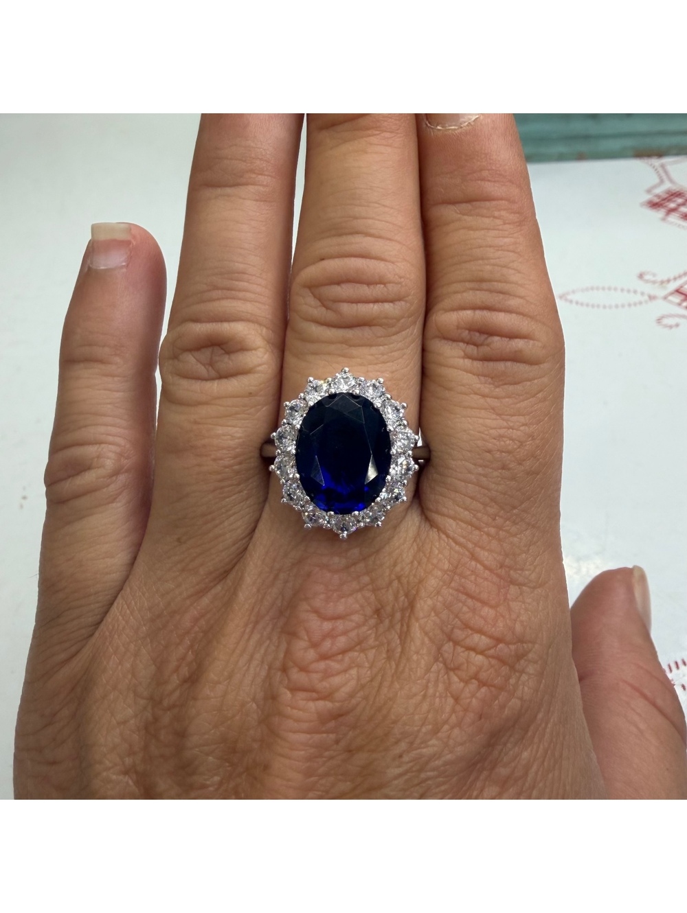 Sterling silver Princess Diana style ring with blue glass stone size 9